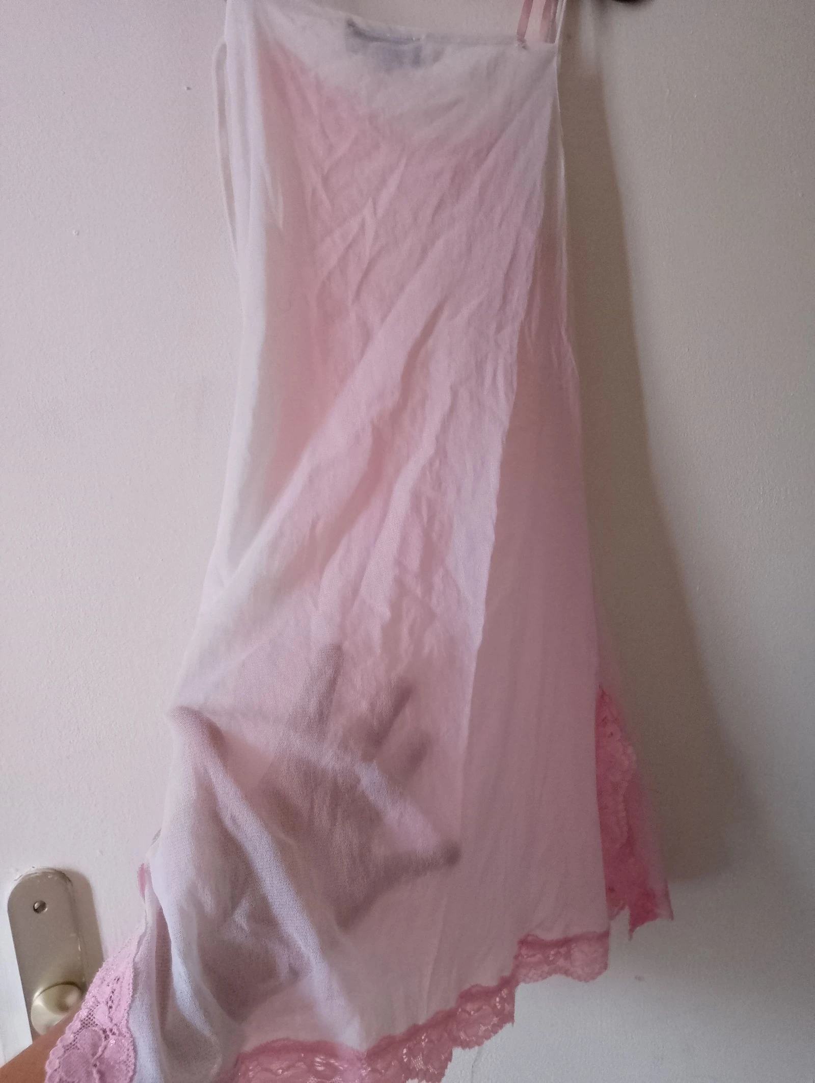 Nuisette branca com alças finas e renda Kiabi feminino tamanho G – photo 12